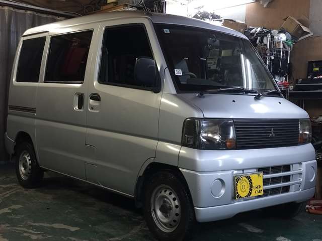 Mitsubishi Minicab Van 3