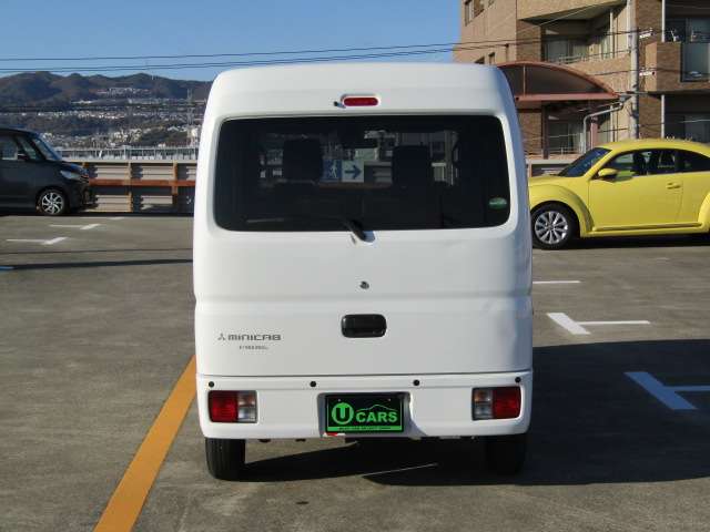 Mitsubishi Minicab Van 11