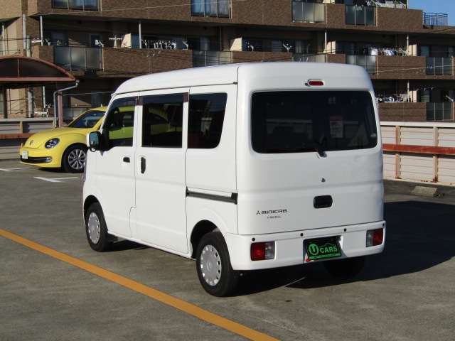 Mitsubishi Minicab Van 9