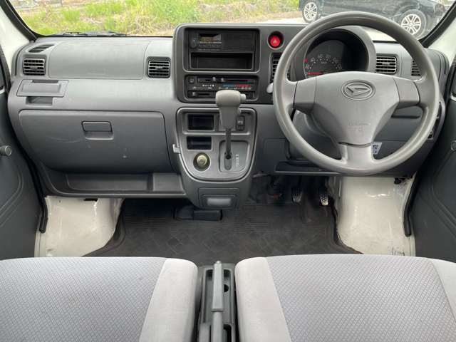 Daihatsu Hijet Deck Van 2