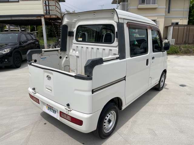 Daihatsu Hijet Deck Van 7
