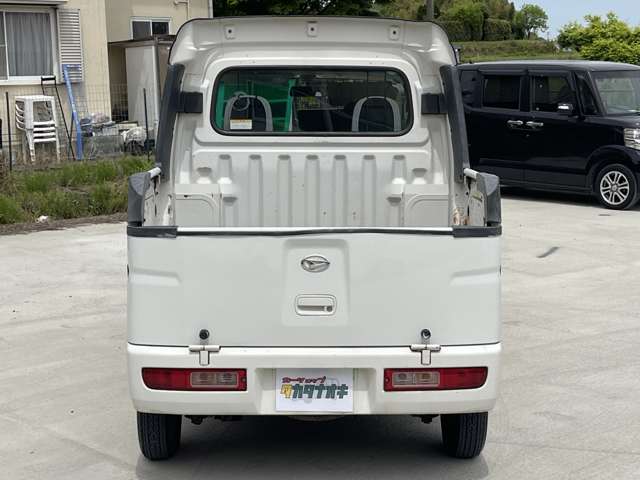Daihatsu Hijet Deck Van 8