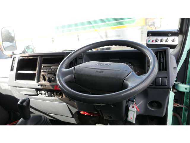 Isuzu Elf 11