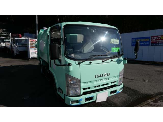Isuzu Elf 3
