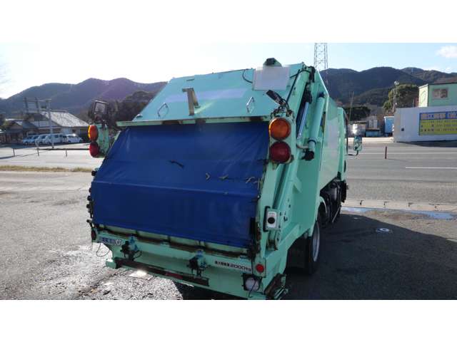 Isuzu Elf 6