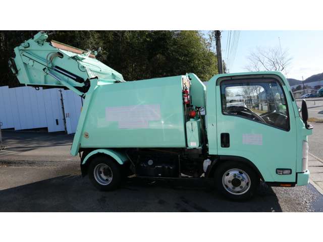 Isuzu Elf 9