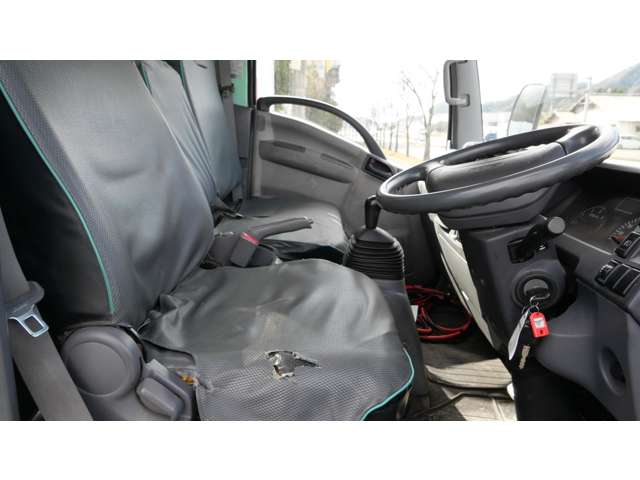 Isuzu Elf 10