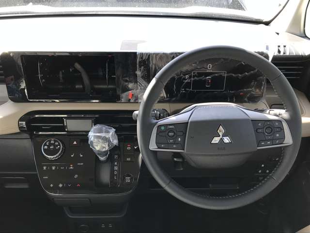 Mitsubishi Delica Mini 8