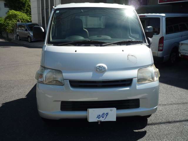 Toyota Light Ace Truck 2