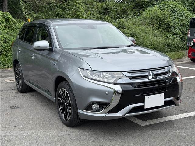 Mitsubishi Outlander PHEV 5