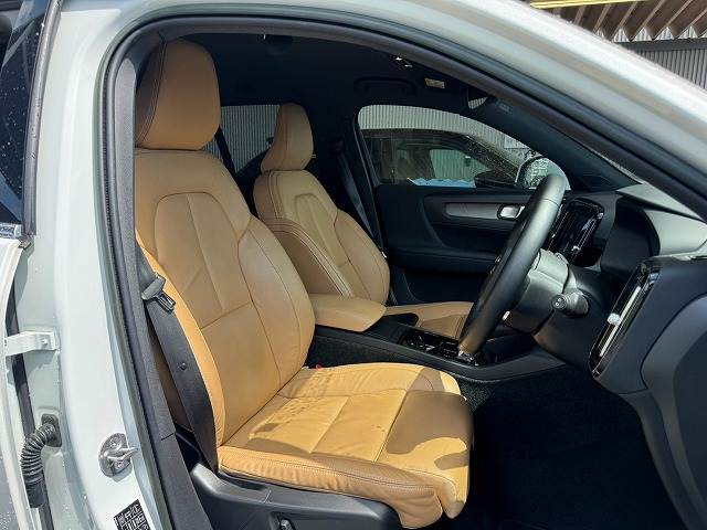 Volvo XC40 11