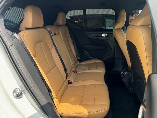 Volvo XC40 12