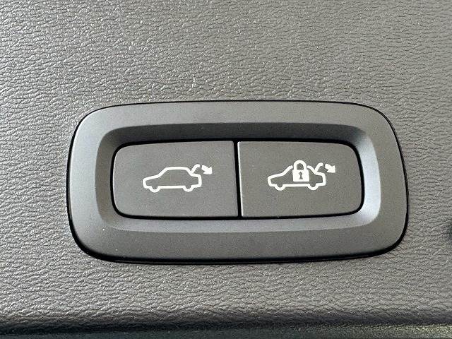 Volvo XC40 8