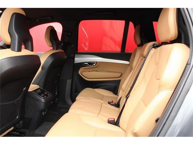Volvo XC90 11
