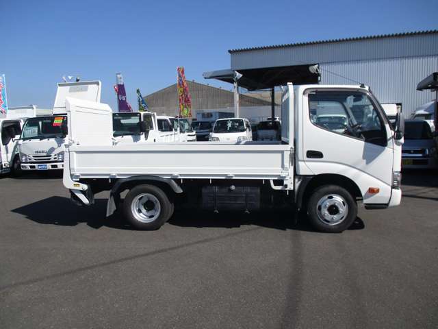 Hino Dutro 8