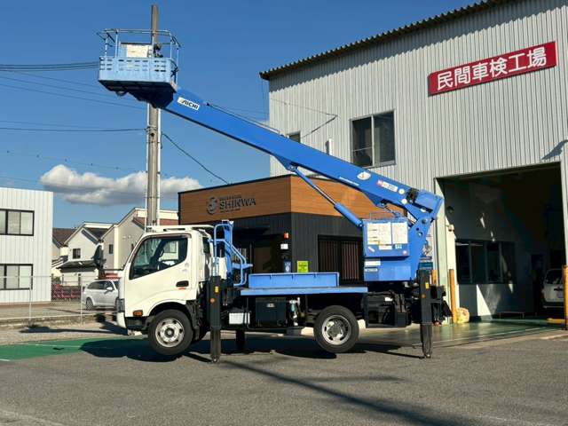 Hino Dutro 12