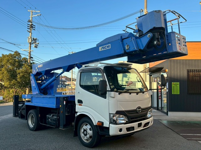 Hino Dutro 2