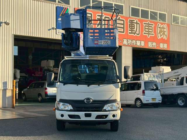 Hino Dutro 6