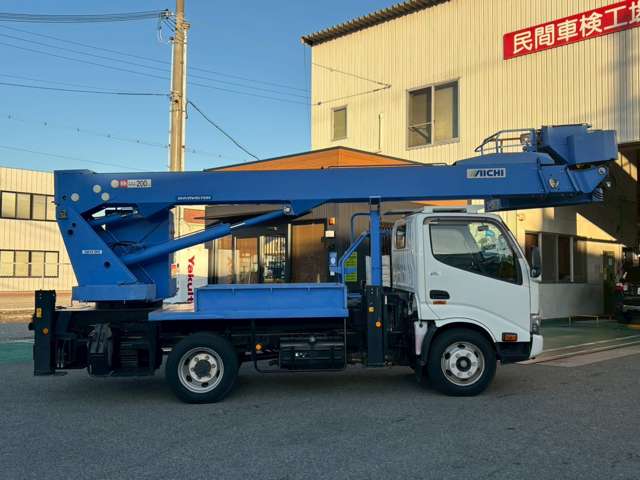 Hino Dutro 7
