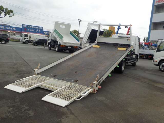 Isuzu Elf 12