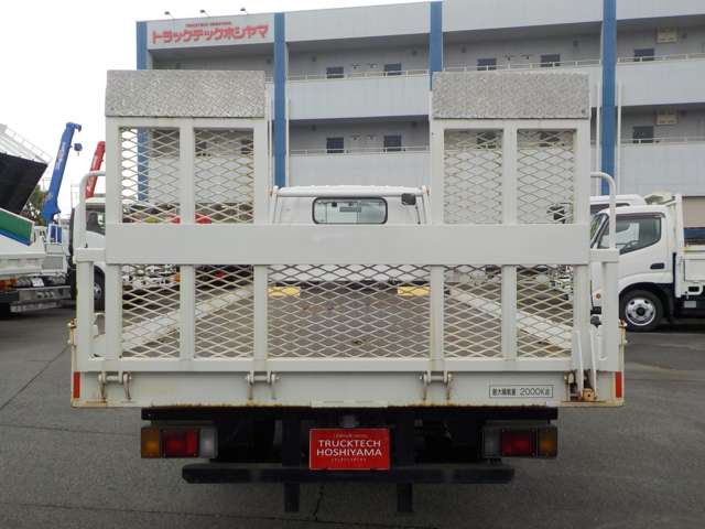 Isuzu Elf 6
