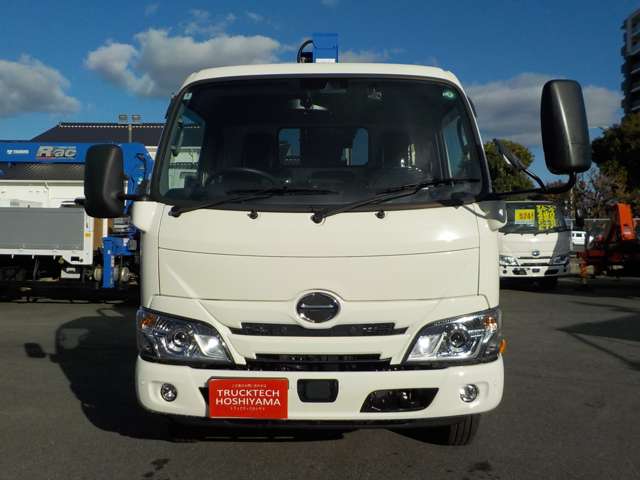 Hino Dutro 2