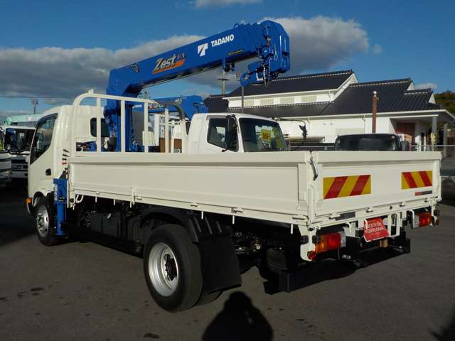 Hino Dutro 7