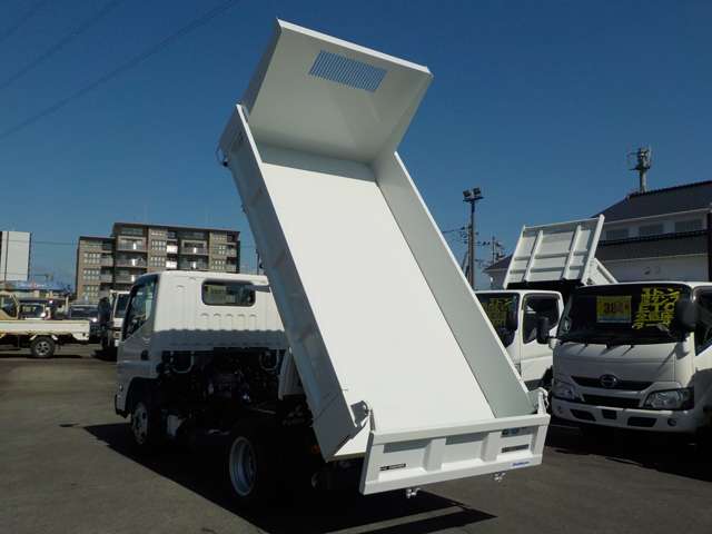 Mitsubishi Fuso Canter 9