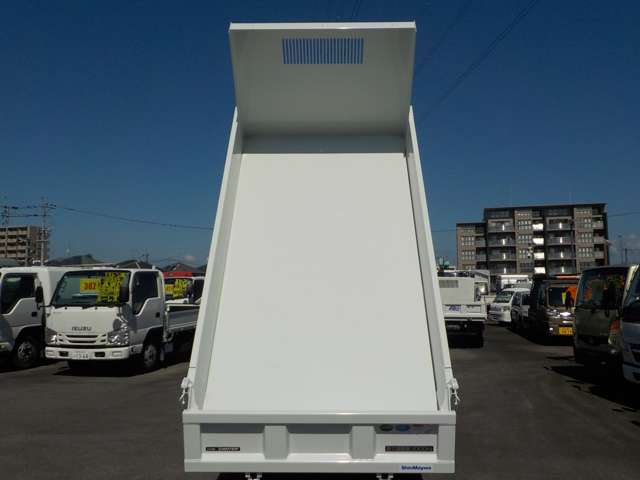 Mitsubishi Fuso Canter 10