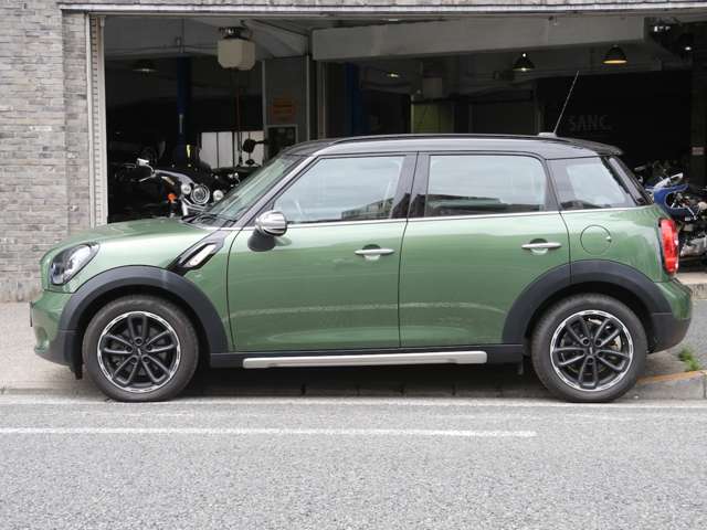 MINI Crossover 9