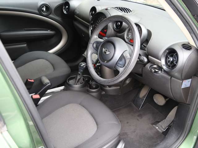 MINI Crossover 10