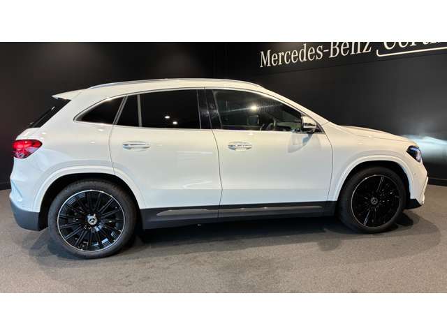 Mercedes-Benz GLA-Class 3