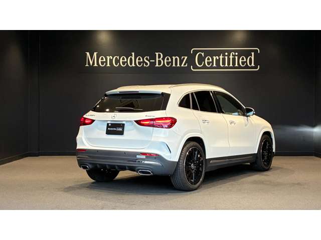 Mercedes-Benz GLA-Class 4