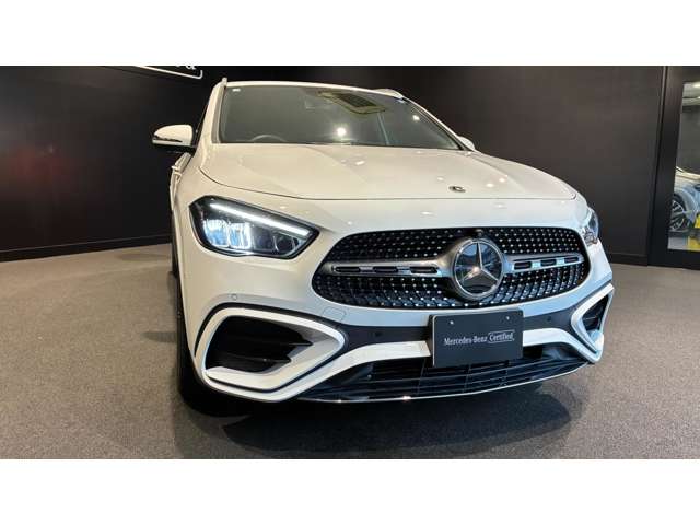 Mercedes-Benz GLA-Class 10