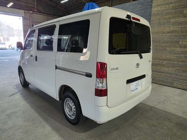 Toyota Light Ace Van 11