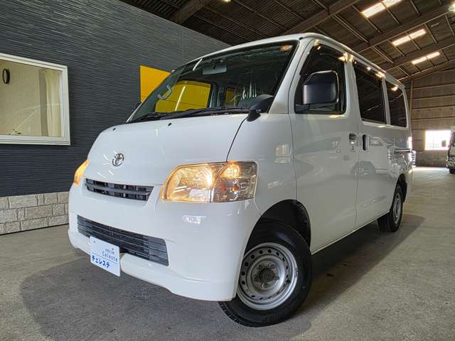 Toyota Light Ace Van 4