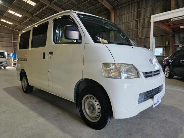 Toyota Light Ace Van 7