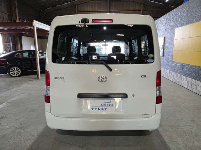 Toyota Light Ace Van 10