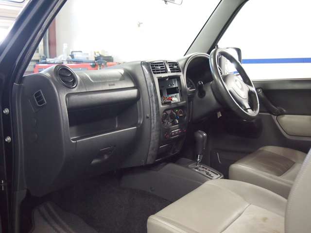 Suzuki Jimny 6