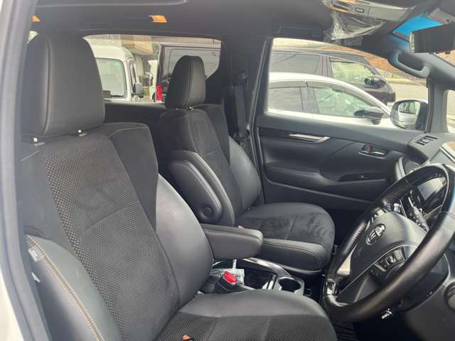 Toyota Alphard 11
