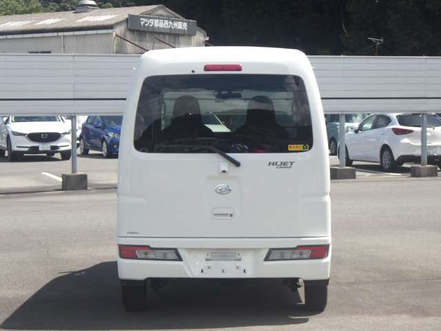 Daihatsu Hijet Cargo 9