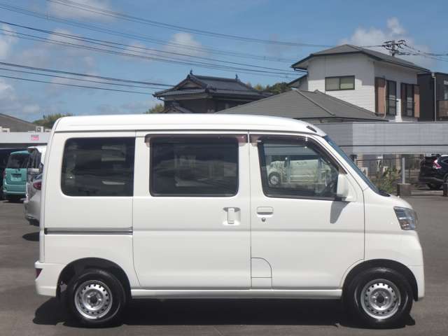 Daihatsu Hijet Cargo 10