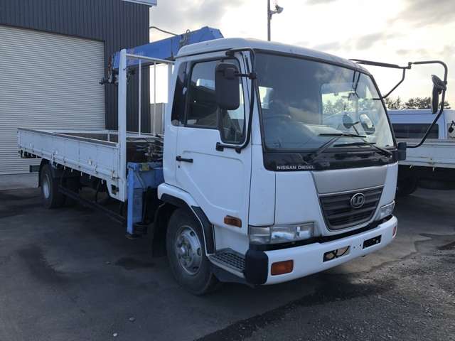 Nissan Condor 3