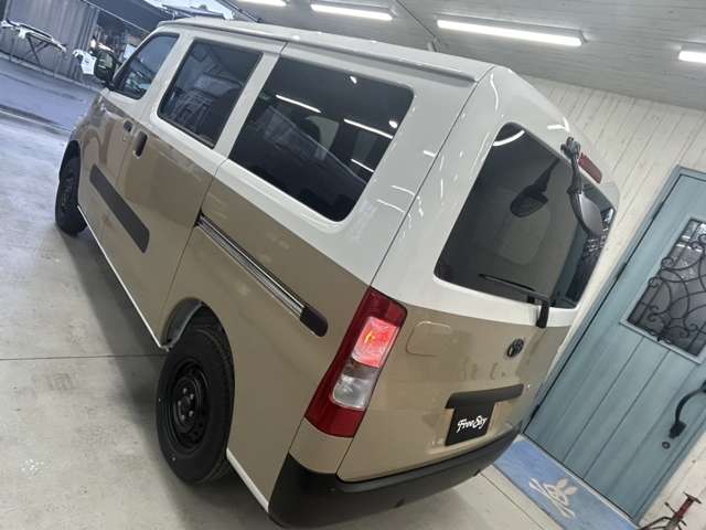 Toyota Town Ace Van 12
