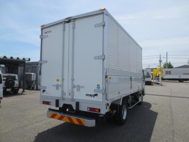 Mitsubishi Fuso Canter 4