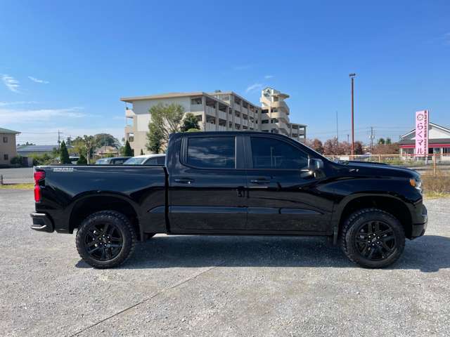 Chevrolet Silverado 3