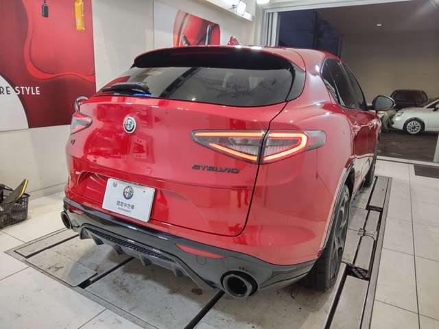 Alfa Romeo Stelvio 6