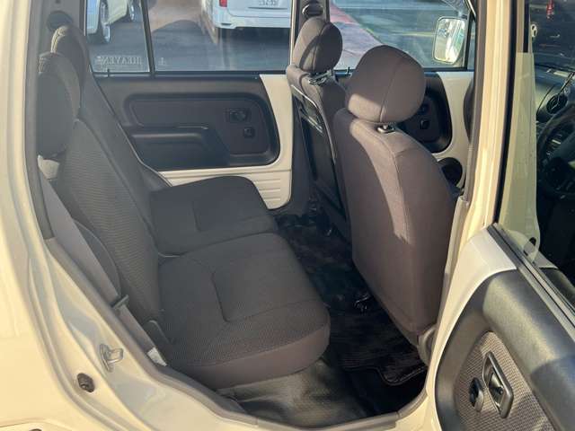 Daihatsu ネイキッド 10