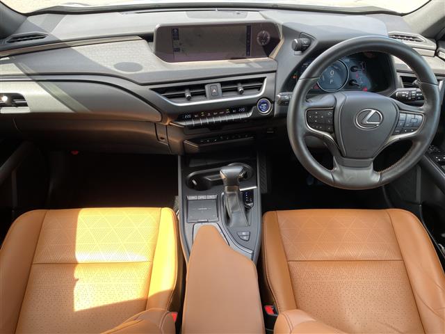 Lexus UX 4