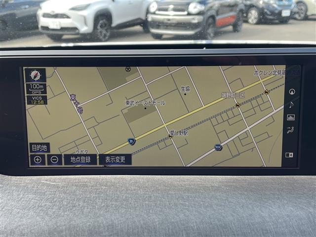 Lexus UX 5
